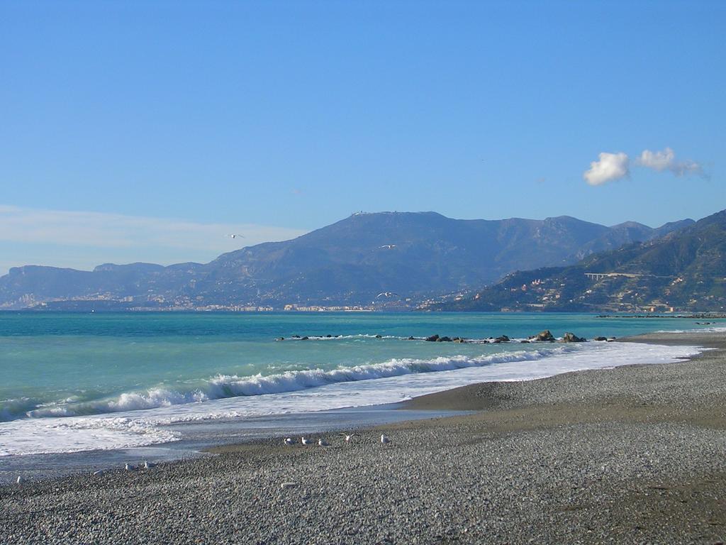 Gaiavacanze Beach Apartment Bordighera Exteriér fotografie