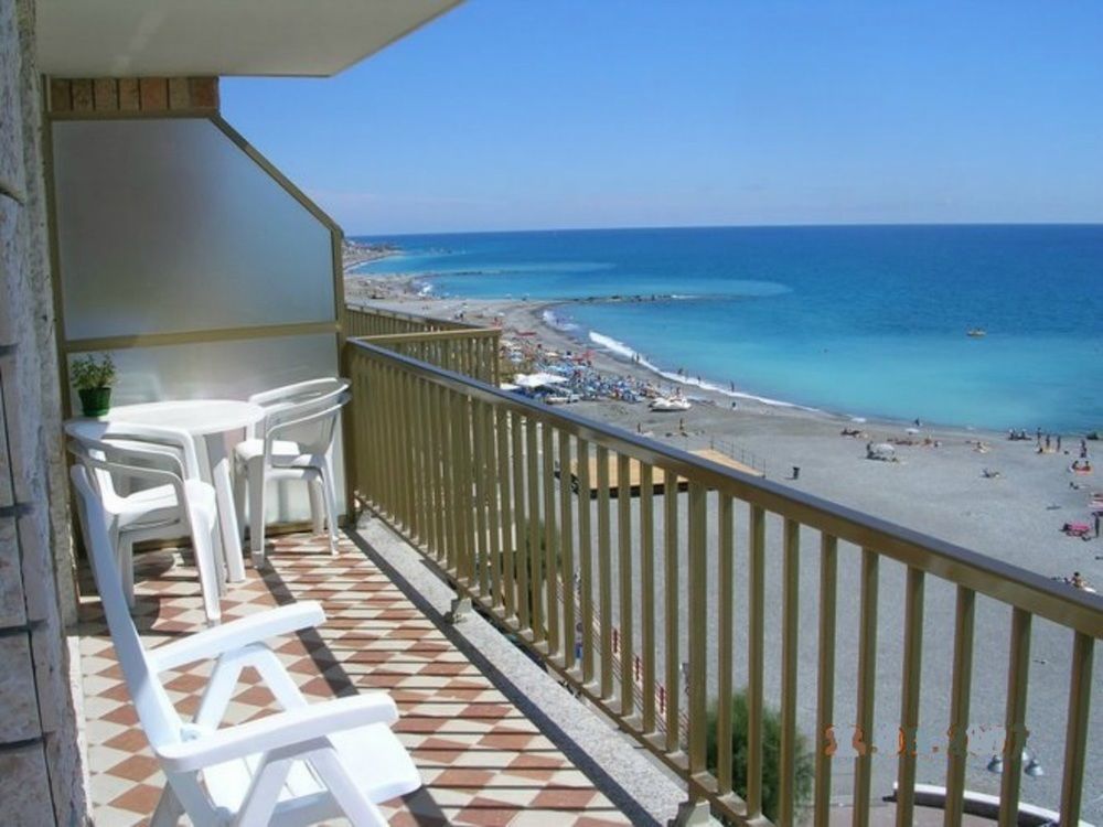 Gaiavacanze Beach Apartment Bordighera Exteriér fotografie